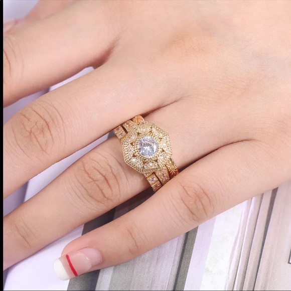 New Luxury Engagement Ring Set Yellow Gold Ring - Picture 6 of 6